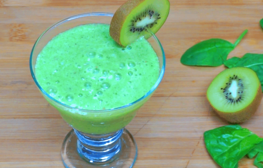 Spenót turmix ananásszal