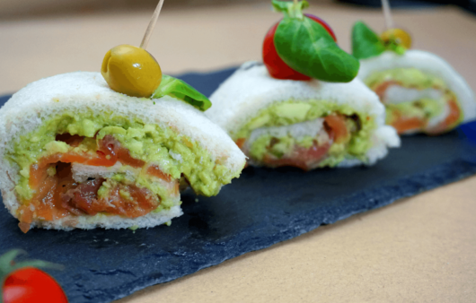 mini tekert szenvics fustolt lazaccal1