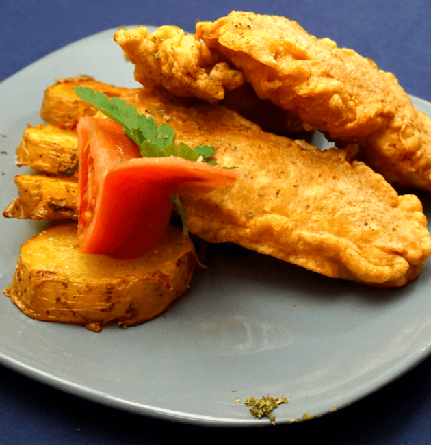 Csirkemell csíkok párizsi bundában