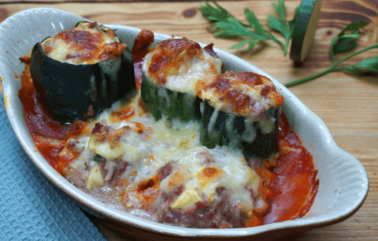 Toltott cukkini