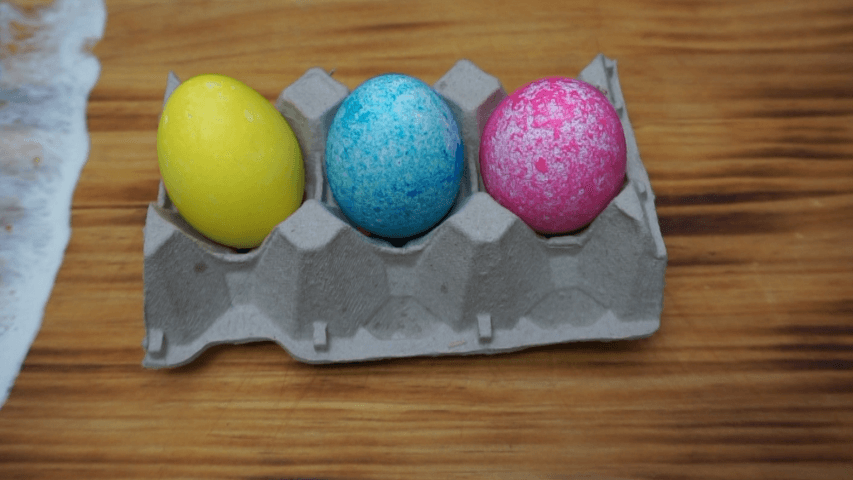 Húsvéti tojásfestés rizzsel